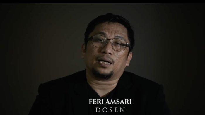 Feri Amsari, satu dari tiga dosen yang ada di film Dirty Vote.
