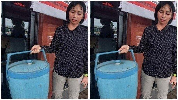 Barang bukti termos nasi berkapasitas 30 liter air atau 12 liter nasi yang digunakan ibu muda di Samarinda menyembunyikan jasad bayi yang baru dilahirkan, Rabu (13/12/2023).