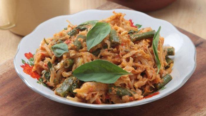 Ulang-ulang makanan khas Banda Neira, Maluku.