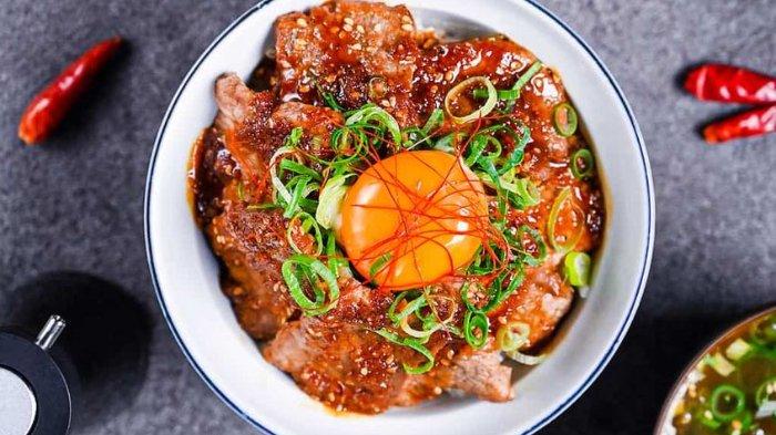 Yakiniku Don (Mangkuk Daging Sapi Gaya BBQ Jepang)