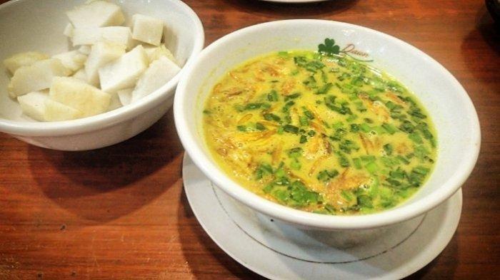 Empal Gentong, makanan tradisional berupa gulai khas dari Cirebon, Jawa barat.