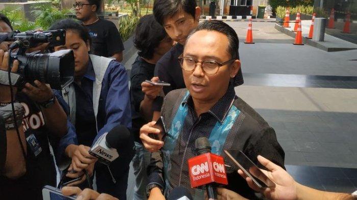 Anggota DPR RI, Nico Siahaan di Gedung KPK, Jakarta, Selasa (29/10/2019) memenuhi panggilan pemeriksaan terkait pencucian uang mantan Bupati Cirebon.