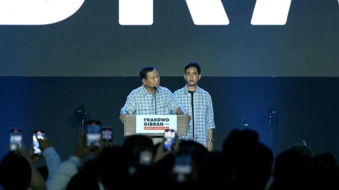 Calon presiden (capres) nomor urut 2, Prabowo Subianto, menyampaikan pidato di Istora Senayan, Jakarta, Rabu (14/2/2024).