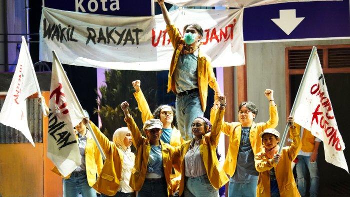 scene drama musikal keluarga cemara