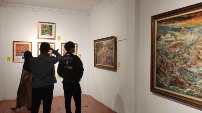 Seni Rupa Riau Karya 11 Maestro Seni Rupa Riau Dipamerkan di Galeri Hang Nadim ...