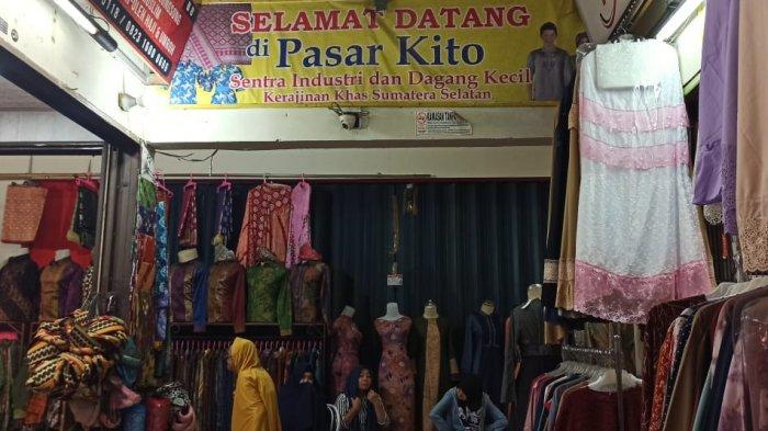 
Pasar Kito yang ada di Komplek Ramayan Ilir Barat Permai, Jalan Letkol Iskandar, Kecamatan Bukit Kecil, Kota Palembang, Rabu (26/2/2020). 
