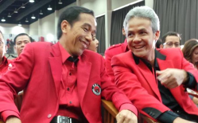 Gubernur DKI Jakarta Joko Widodo dan Gubernur Jawa Tengah Ganjar Pranowo dalam rapat kerja nasional PDI Perjuangan, Jumat (6/9/2013).