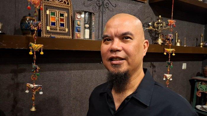 HAK CIPTA - Ahmad Dhani bicara soal hak cipta lagu. Ahmad Dhani menyampaikan itu di kawasan Fatmawati Jakarta Selatan, Senin (17/2/2025).