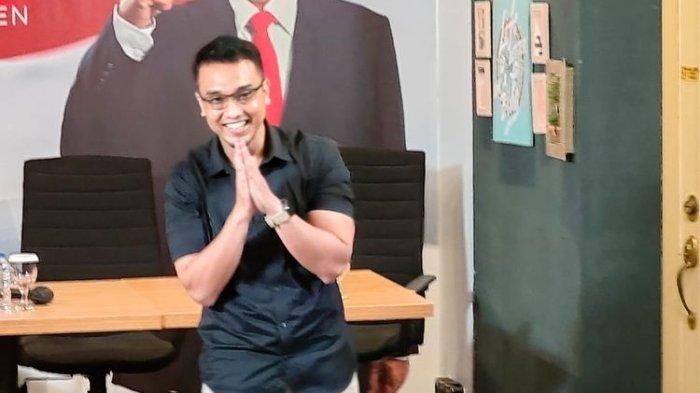 Juru Bicara Tim Pemenangan Nasional (TPN) Ganjar Pranowo-Mahfud MD, Aiman Witjaksono ditemui di Media Center TPN, Jalan Cemara 19, Jakarta Pusat, Jumat (17/11/2023).