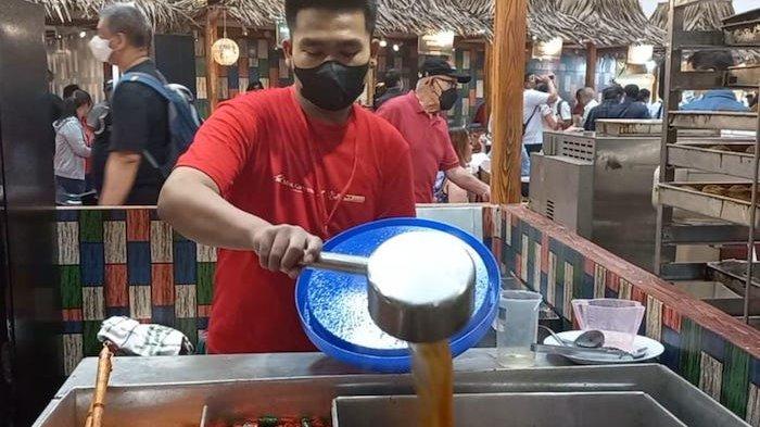 Asem-asem Koh Liem kini hadir di pameran kuliner legendaris bertajuk Kampoeng Legenda, di Mal Ciputra Jakarta mulai 26 Oktober hingga 6 November 2022