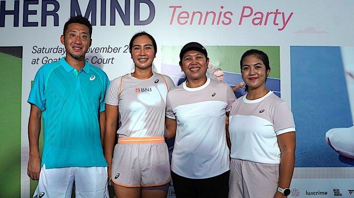Sota Fukushima, President Director ASICS Indonesia bersama Yayuk Basuki, Aldila Sutjiadi, Maitri Widyakirana Marketing Lead Core Performance Sport dalam ASICS Move Her Mind Tennis Party, Sabtu (9/11/2024)