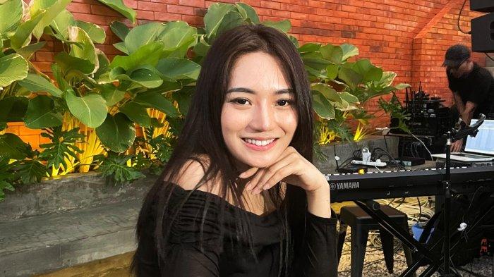 Selebgram dan penyanyi Berliana Lovell belum lama menjadi sorotan, atas pernyataannya yang mau melepas imej seksi yang melekat dalam perjalanan kariernya itu.