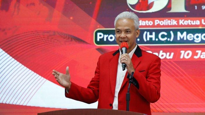 Calon presiden nomor urut 3 Ganjar Pranowo menilai ketidakhadiran Presiden Joko Widodo alias Jokowi di HUT ke-51 PDIP bukan bentuk perpecahan.