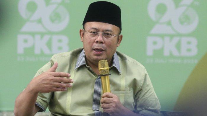 Ketua Panitia Hari Lahir (Harlah) ke-26 PKB Cucun Syamsurijal saat melakukan konferensi pers usai menggelar acara Mujahadah dan Tasyakuran Harlah ke-26 PKB di kantor DPP PKB, Jakarta, Senin (22/7/2024).