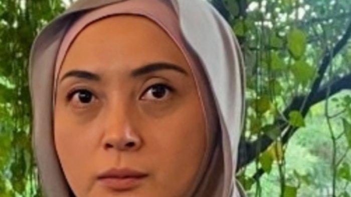 Della Puspita mengatakan sejak usia 30 tahun, dirinya sudah bernazar untuk pensiun dari dunia akting di usia 45 tahun.