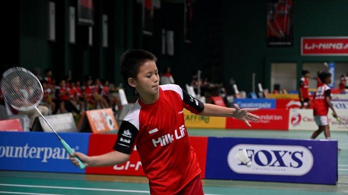 Pebulu tangkis asal Aceh Tengah Diego Vorlan Louise tampil di hari pertama Audisi Umum PB Djarum 2023 yang berlangsung di GOR Djarum, Jati, Kudus, Jawa Tengah, Minggu (2/7/2023).