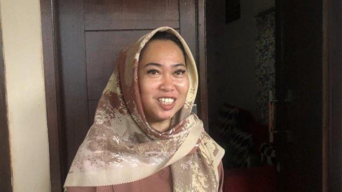 Eni saat ditemui di kediamannya yakni RT 01 RW 06 kelurahan Cikiwul kecamatan Bantargebang, Kota Bekasi, Minggu (31/3/2024).