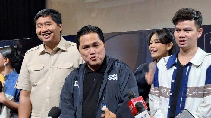 Ketua Umum PSSI, Erick Thohir saat diwawancarai usai mengikuti malam apresiasi Piala Presiden 2024 di SCTV Tower, Senayan, Jakarta, Kamis (19/12/2024). Tribunnews/Abdul Majid