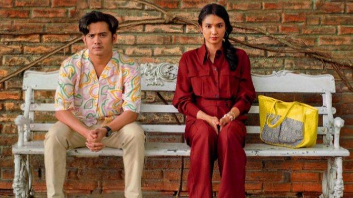 Film Dilanjutkan Salah Disudahi Perih menampilkan first look di ajang JAFF Market 2024 yang berlangsung pada Selasa-Kamis (3–5/12/2024). Film bergenre romansa komedi ini disutradarai Benni Setiawan dan naskah yang ditulis Garin Nugroho. Film ini menghadirkan Mikha Tambayong dan Kevin Ardilova sebagai pasangan suami-istri bernama Alfa dan Darian yang terjebak dalam konflik pernikahan penuh dilema.