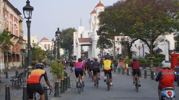 Semarang Group Ride ke-8 GFNY Bali - IFG Life, Jelajah Jalur Favorit Pemburu Angin Kota Semarang