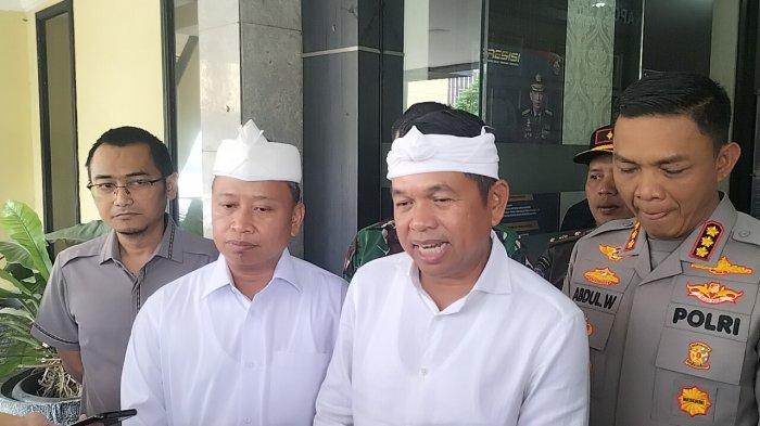 PEMBAKARAN MOBIL POLISI - Gubernur Jawa Barat Dedi Mulyadi dan jajaran Forkopimda Kota Depok menjelaskan soal kasus pembakaran mobil polisi di wilayah Cimanggis, Kota Depok, Jawa Barat.