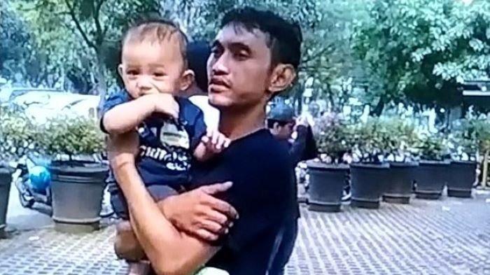 Hasanuddin (42), seorang pria yang dituduh curi barang pengunjung dan dianiaya hingga tewas oleh empat sekuriti Ancol Taman Impian. Belakangan istri korban mengungkap, bahwa suaminya itu adalah Ketua DPC Partai Perindo Pademangan.