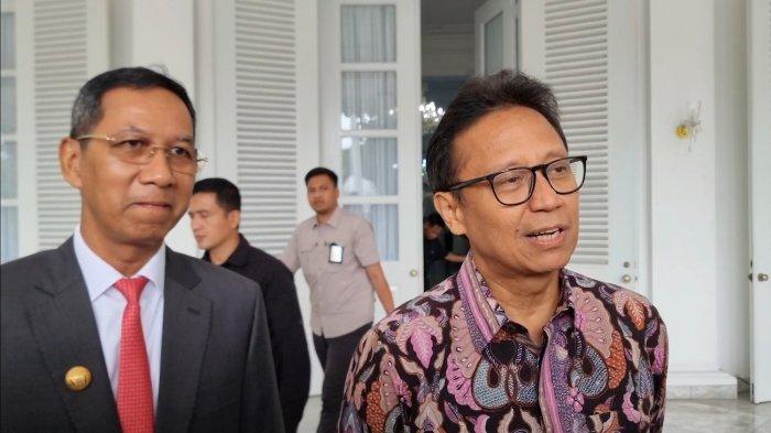 Pj Gubernur DKI Jakarta Heru Budi Hartono dan Menteri Kesehatan RI Budi Gunadi Sadikin di Balai Kota, Senin (2/6/2024).