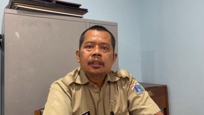 PERMASALAHAN SPMB - Kasubag Sudin Pendidikan Jakarta Barat Wilayah II, Fakhrul Alam mengatakan banyak orangtua siswa datang menanyakan hal teknis seputar SPMB DKI Jakarta 2025.