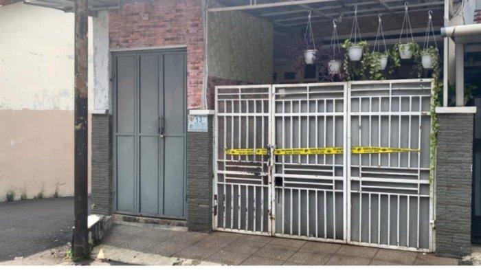 KASUS PENCABULAN - Suasana rumah Ahmad Fadhillah (AF, 54 tahun), yang dikenal sebagai guru ngaji dan tokoh agama setempat, atas dugaan pencabulan terhadap anak-anak di bawah umur, di kawasan Kebon Baru, Tebet, Jakarta Selatan, Senin (30/6/2025) (Ramadhan L Q)