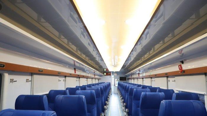 Kereta Ekonomi New Generation pada KA (106) Gaya Baru Malam Selatan