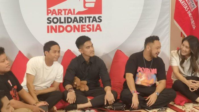 Ketua Umum PSI Kaesang Pangarep saat acara Kopi Darat Nasional atau Kopdarnas dalam rangka merayakan HUT Ke-9 PSI di Kantor DPP PSI, Kamis (16/11/2023) malam.