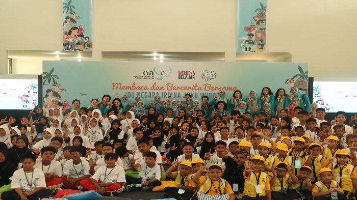 Ibu Negara Iriana Joko Widodo saat menghadiri Kegiatan “Membaca dan Bercerita bersama Ibu Negara Iriana Joko Widodo