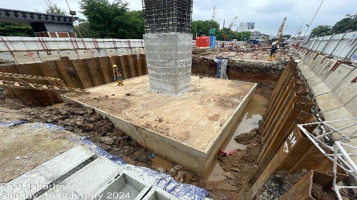 Pengerjaan Kontruksi LRT Jakarta Fase 1B rute Velodrome – Manggarai. Dengan adanya perpanjangan rute serta dapat terintegrasi dengan moda transportasi publik lainnya, seperti Kereta Commuter Line, Mikrotrans, dan Transjakarta, penumpang layanan LRT Jakarta dari Pegangsaan Dua hingga Manggarai diproyeksikan dapat mencapai 80-100 ribu penumpang per hari.