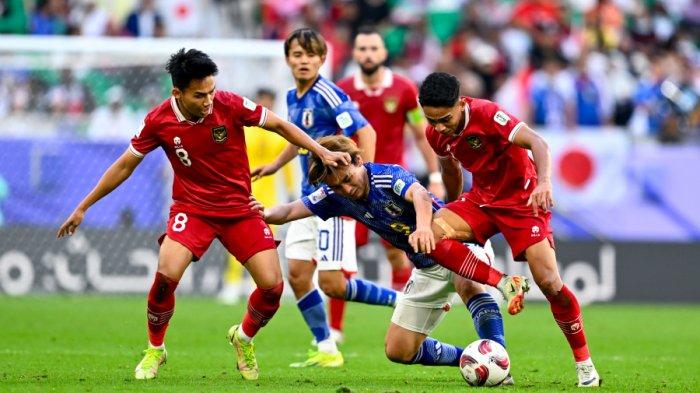 Timnas Indonesia telah berjuang maksimal meski pada akhirnya kalah 1-3 dari Jepang. Nasib Timnas Indonesia akan ditentukan oleh dua laga di grup lain.
