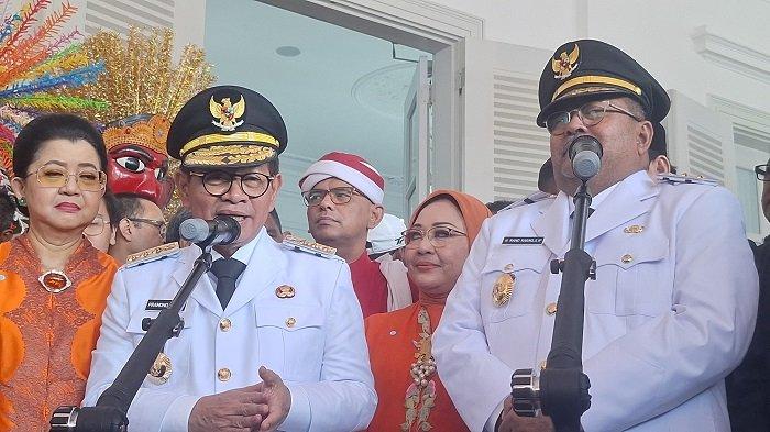PELANTIKAN GUBERNUR - Gubernur dan Wakil Gubernur DKI Jakarta Pramono Anung dan Rano Karno usai dilantik.