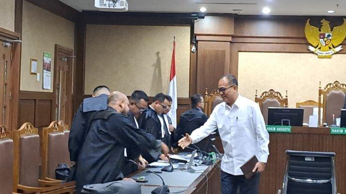 Rafael Alun saat hadiri sidang di Pengadilan Tipikor Jakarta, Kemayoran, Jakarta Pusat, Senin (11/12/2023).