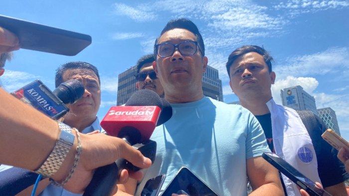 Calon Gubernur DKI Jakarta Ridwan Kamil (RK) penuhi undangan Presiden Prabowo Subianto ke Istana Negara, Gambir, Jakarta Pusat, Minggu (20/10/2024).