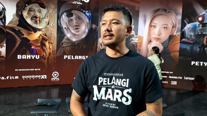 Rio Dewanto Terinspirasi Anak, Bawa Kehangatan Keluarga ke Film 'Pelangi di Mars' dengan Teknologi XR