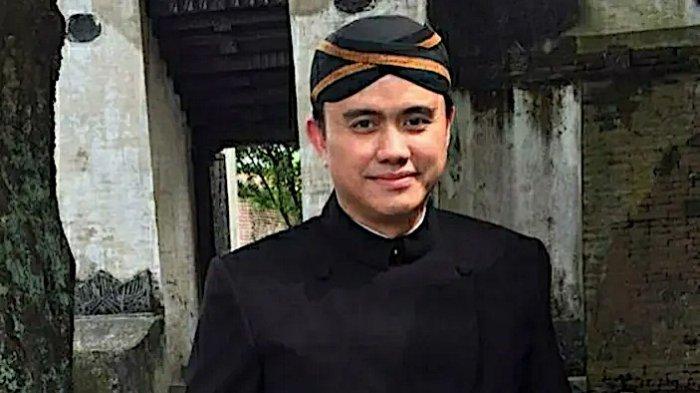 Roy Rahajasa Yamin cucu Mohammad Yamin