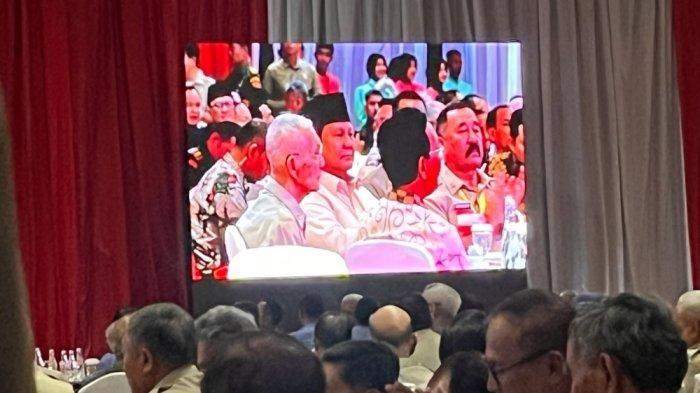 SATU MEJA - Presiden RI Prabowo Subianto tampak satu meja dengan Try Sutrisno di tengah desakan Forum Purnawirawan TNI soal pemakzulan Gibran Rakabuming Raka dari jabatan wakil presiden.