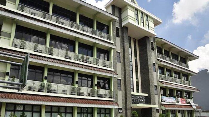 Viral Petisi SMAN 65 Jakarta, Disdik DKI Periksa Kejiwaan Kepala ...