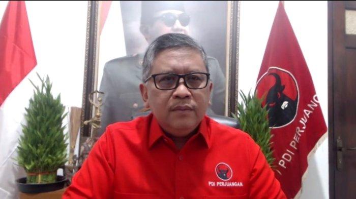 Sekretaris Jenderal DPP PDI Perjuangan (PDIP), Hasto Kristiyanto, meminta Denny Indrayana mempertanggungjawabkan pernyataannya yang telah menyampaikan isu putusan Mahkamah Konstitusi (MK) terkait perkara sistem pemilu akan digelar secara tertutup.