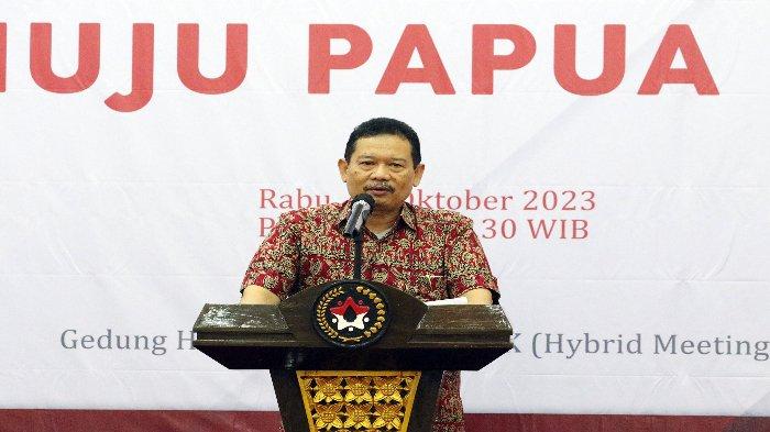 Deputi Bidang Koordinasi Revolusi Mental, Pemajuan Budaya, dan Peningkatan Prestasi Olahraga Kemenko PMK Didik Suhardi memberikan sambutan dalam acara seminar nasional dengan tema 