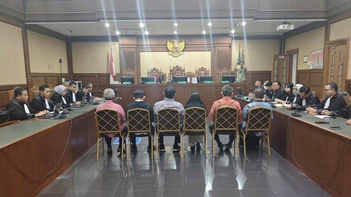 Enam Mantan Pejabat PT Antam Dihukum 8 Tahun Penjara atas Kasus Korupsi Lebur Cap Emas