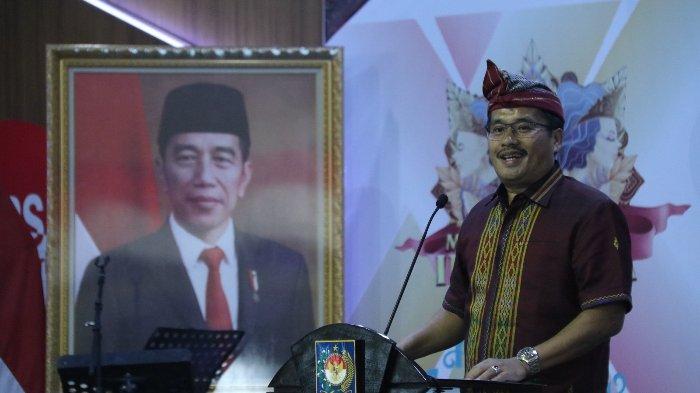 Staf Ahli Menteri Bidang Kemasyarakatan dan Hubungan Antar Lembaga Togap Simangunsong dalam acara Gathering Festival Tenun Songket di Gedung Badan Pengembangan Sumber Daya Manusia (BPSDM) Kemendagri, Rabu (9/8/2023).