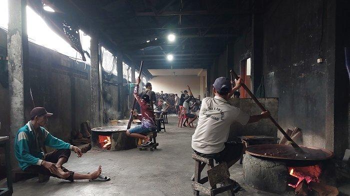 Cara Membuat Dodol Betawi yang Legit dan Kenyal Cukup dengan Empat
