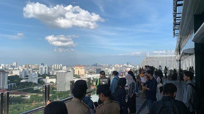 View Perpusnas Rooftop Melihat Pemandangan Jakarta dari Ketinggian di Lantai 24 Perpusnas ...