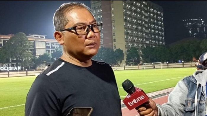 CEO Bhayangkara FC, Sumardji saat diwawancarai usai laga uji coba Bhayangkara FC vs Suwon FC di Stadion STIK, Jakarta, Senin (12/2/2024).