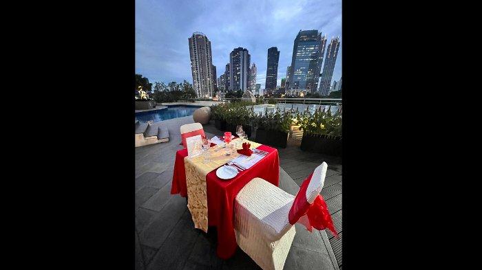 Swiss-Belresidences Rasuna Epicentrum menawarkan paket makan malam romantis untuk acara hari jadi, ulang tahun, maupun pinangan.