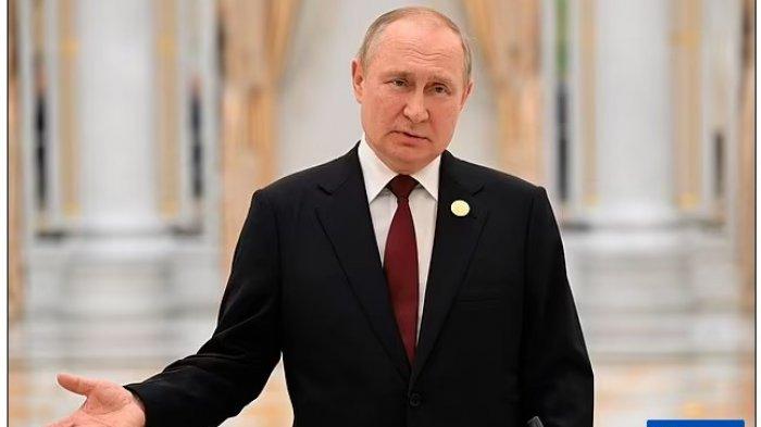 Vladimir Putin. Sejumlah negara sekutu Rusia menyerukan mengganti kata Presiden bagi Putin dengan Our Ruler atau penguasa kita. Sementara Partai Demokratik Liberal di Rusia menyerukan penggunaan kata Pravitel, gelar Rusia seperti kaisar.